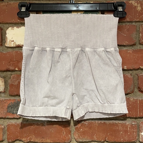 FP Movement Good Karma Running Shorts New - Picture 5 of 7